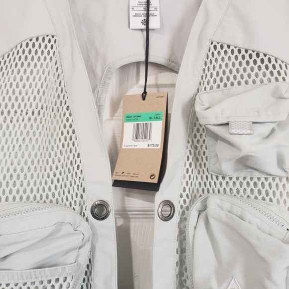 Nike ACG Buttles Vest Light Silver Hiking Adult Unisex XL-Tall DN3919-034 - Picture 2 of 5